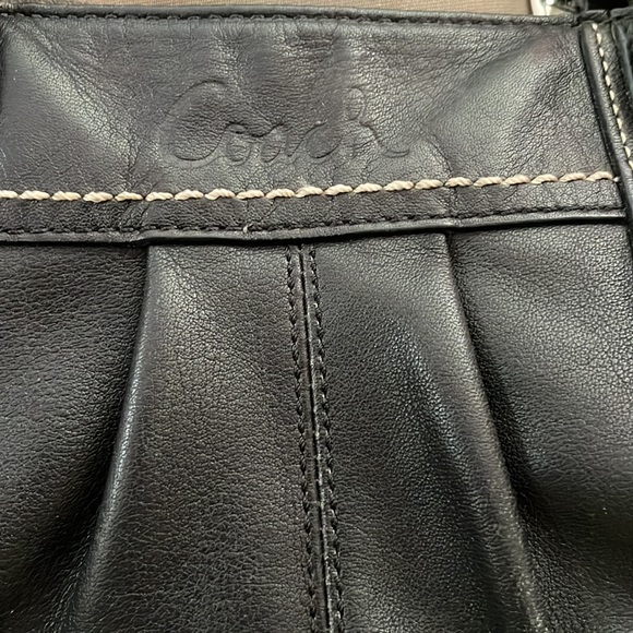 Coach Soho Medium Black Leather Shoulder - Picture 6 of 6